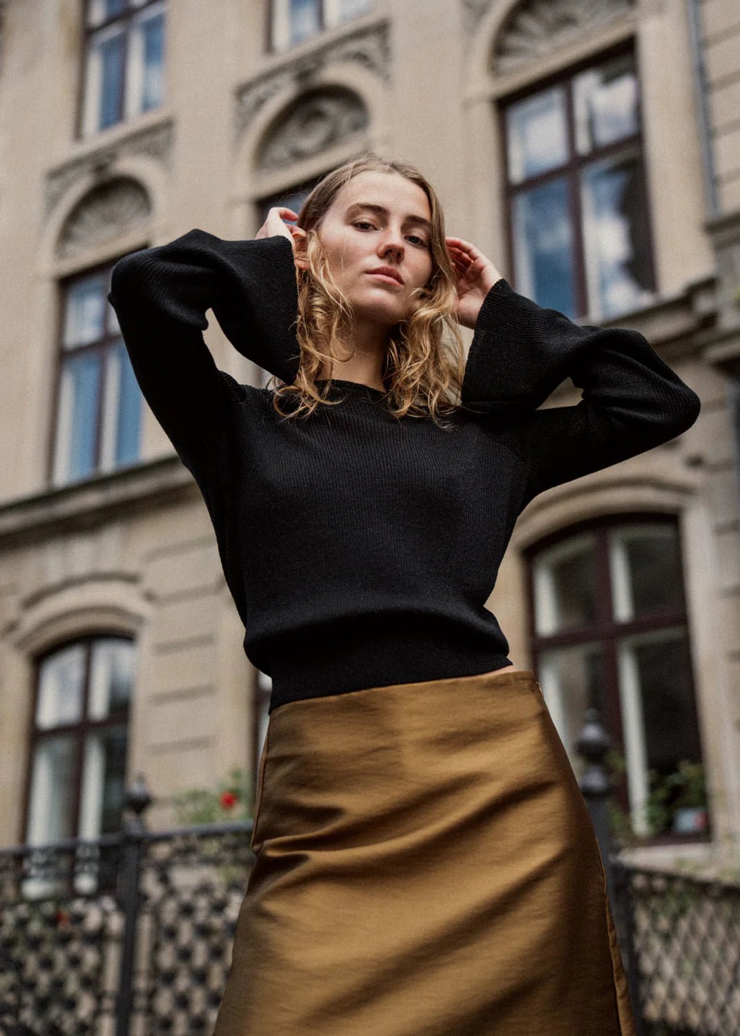 TomMD o - neck - HEY LOU STUDIO