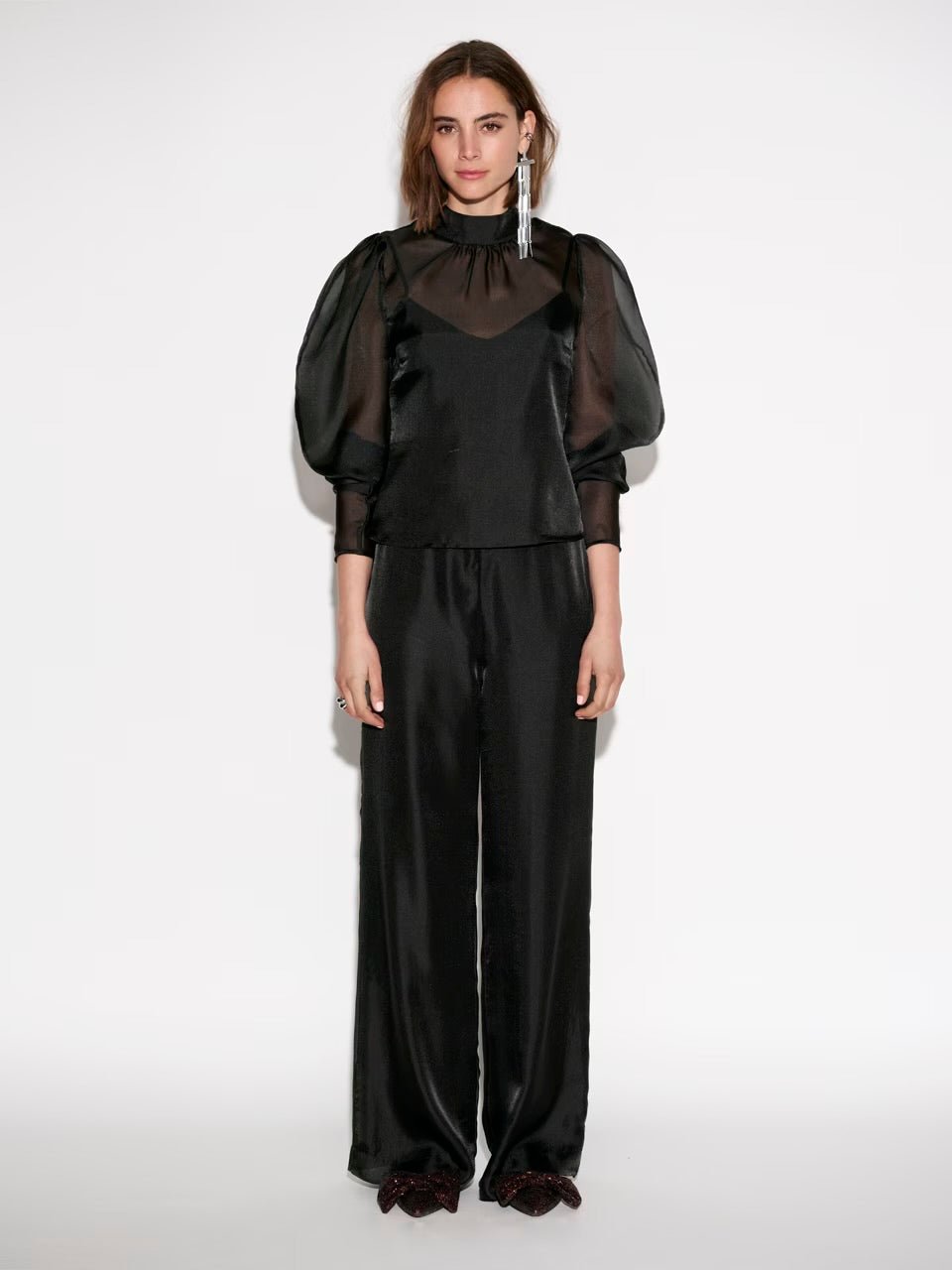 Hose Olexa - HEY LOU STUDIO