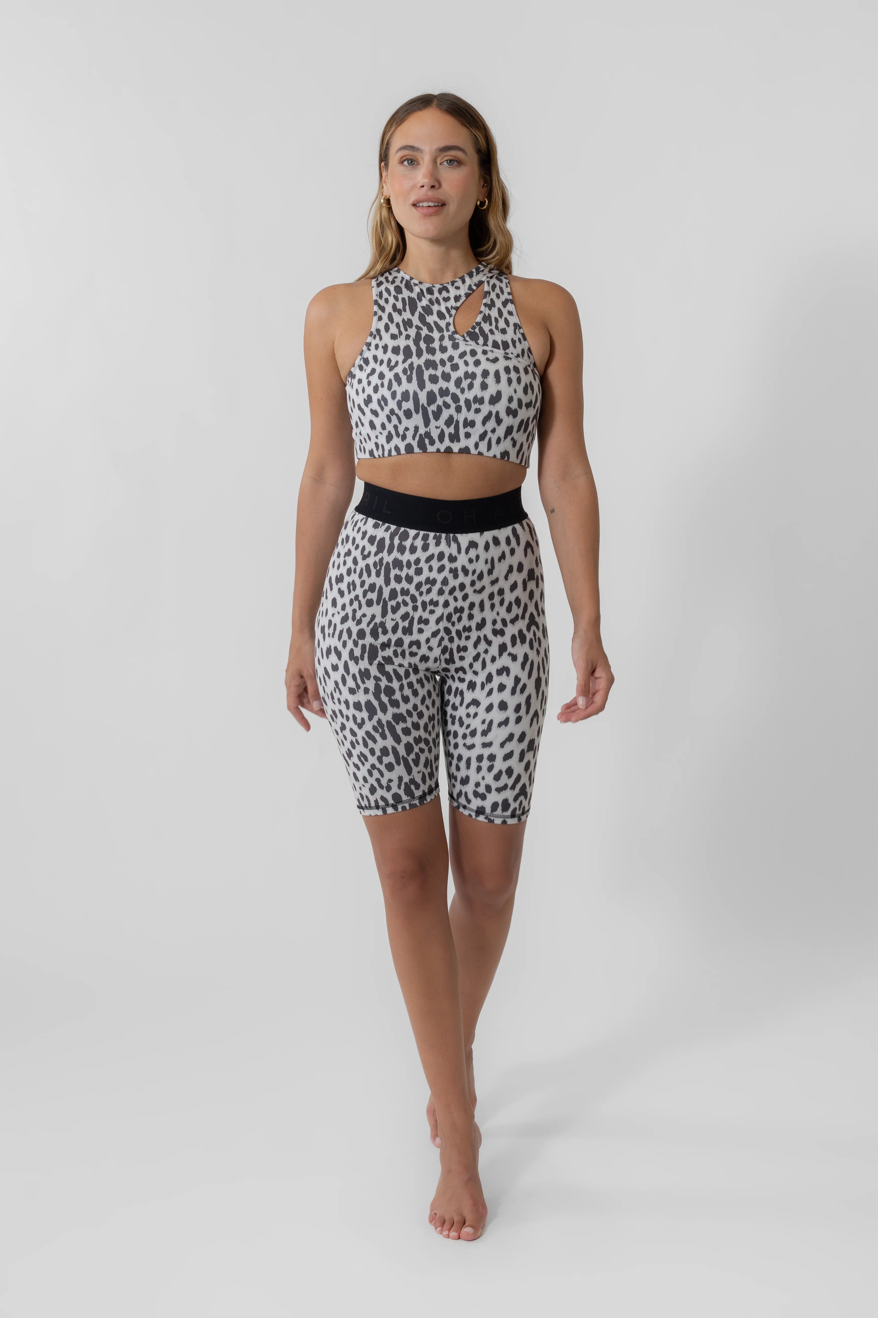 Haley Sport Top Leo light grey - HEY LOU STUDIO