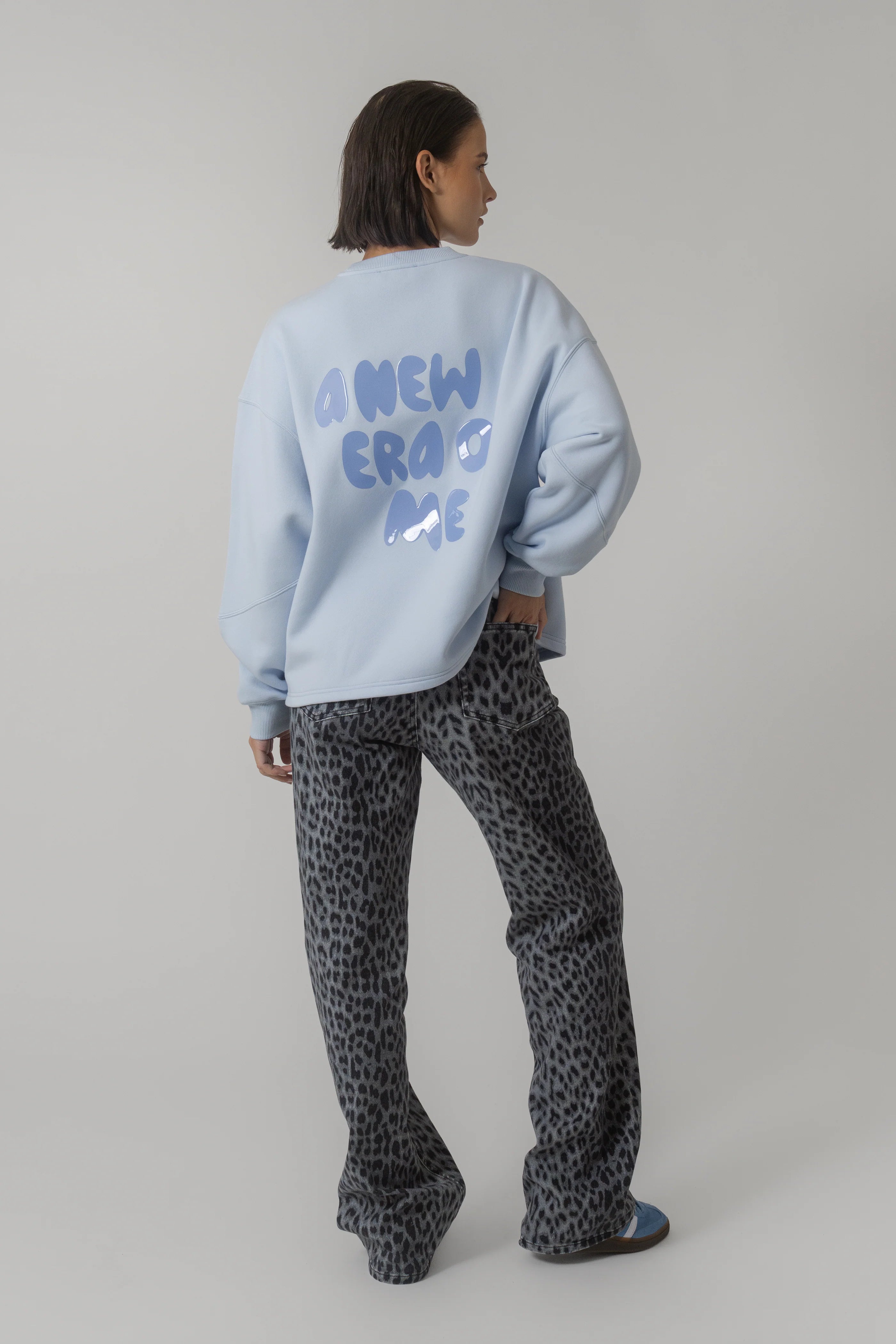 OV Sweater Era of me ice blue