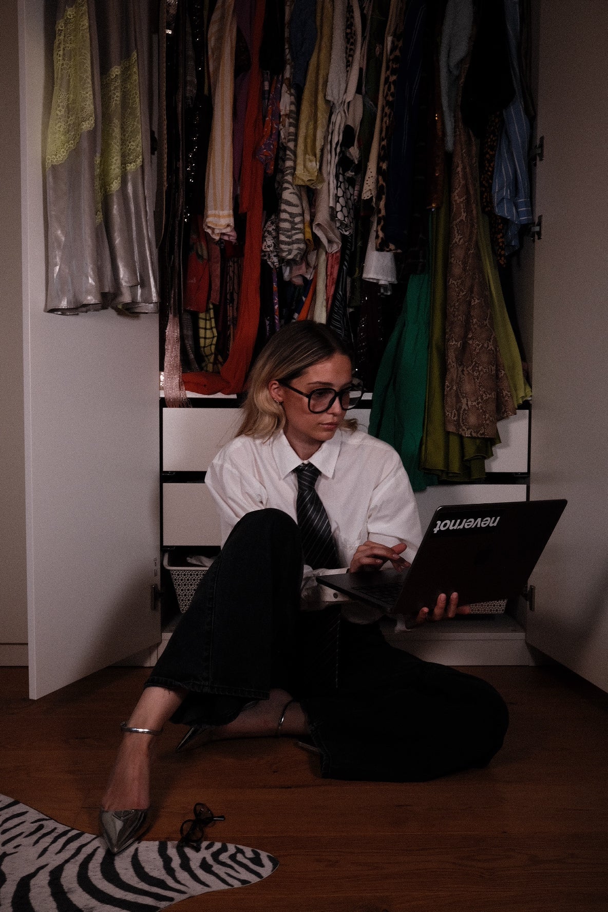 THE WARDROBE OFFICE - HEY LOU STUDIO
