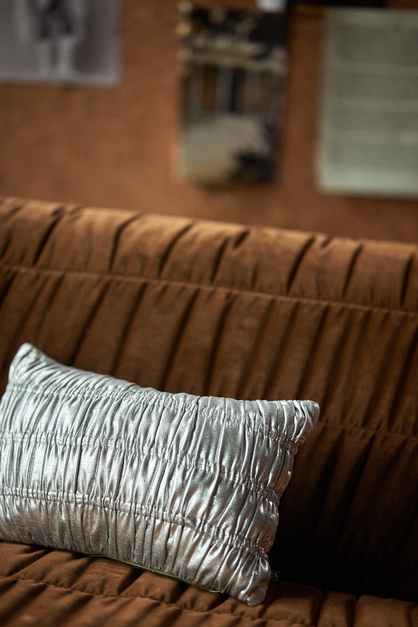 Wrinkled cushion New age (25x40) - HEY LOU STUDIO