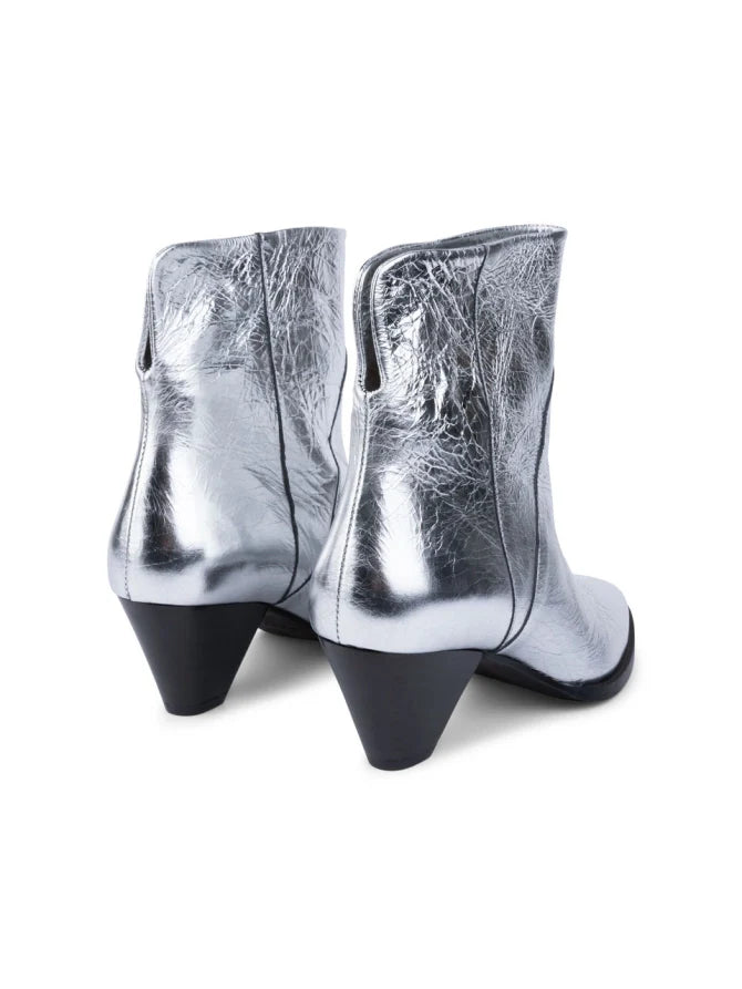 D6Kaia studded ankle Boots
