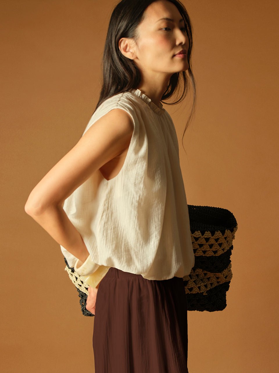 Bowen Ballonhose Coconut Brown von Dante6 Styling mit Bluse