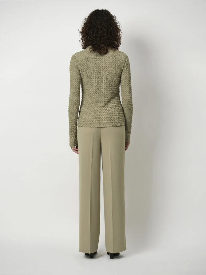 Zane structured layering top