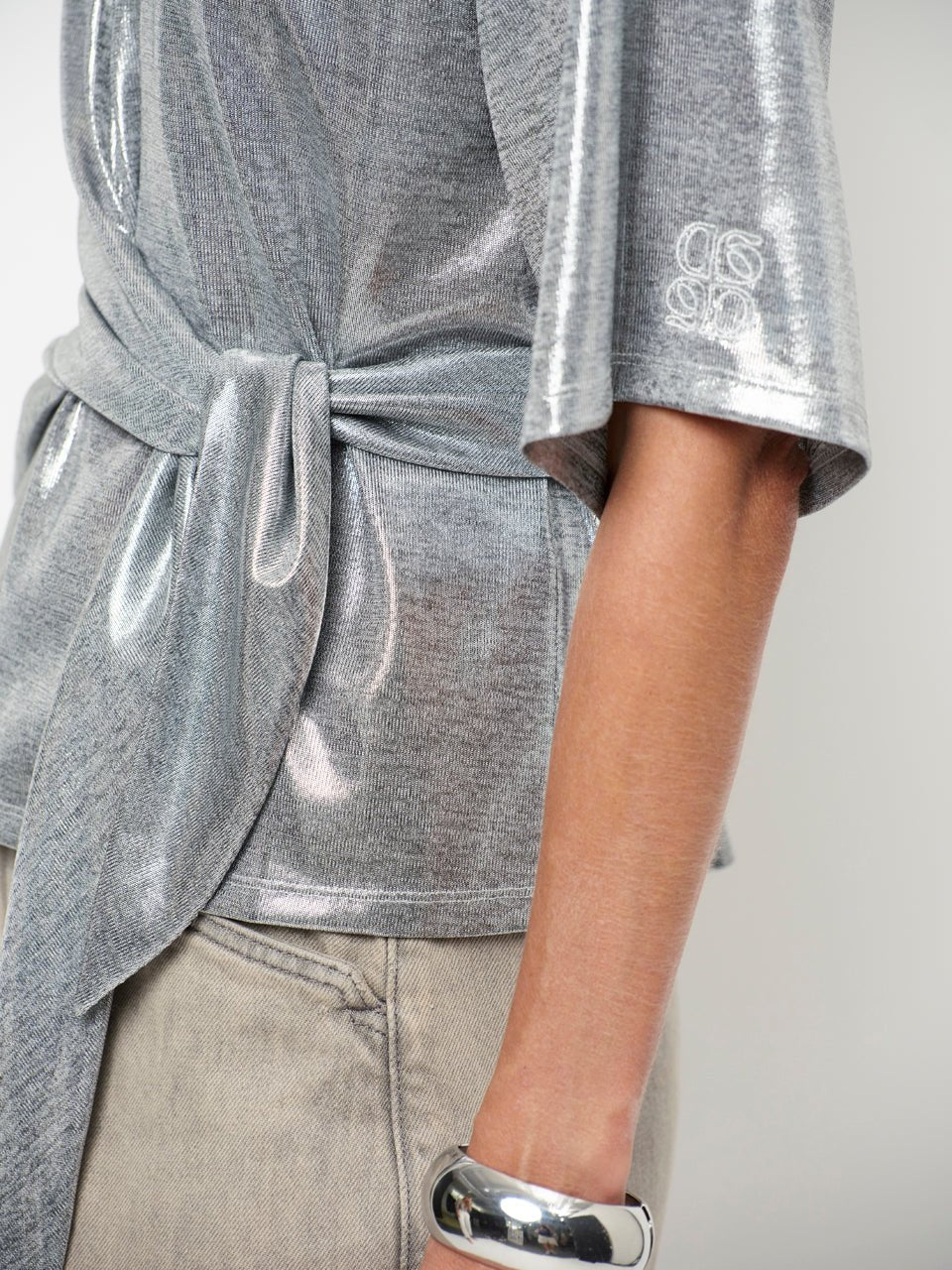 Uxia Metallic Twist Top - HEY LOU STUDIO