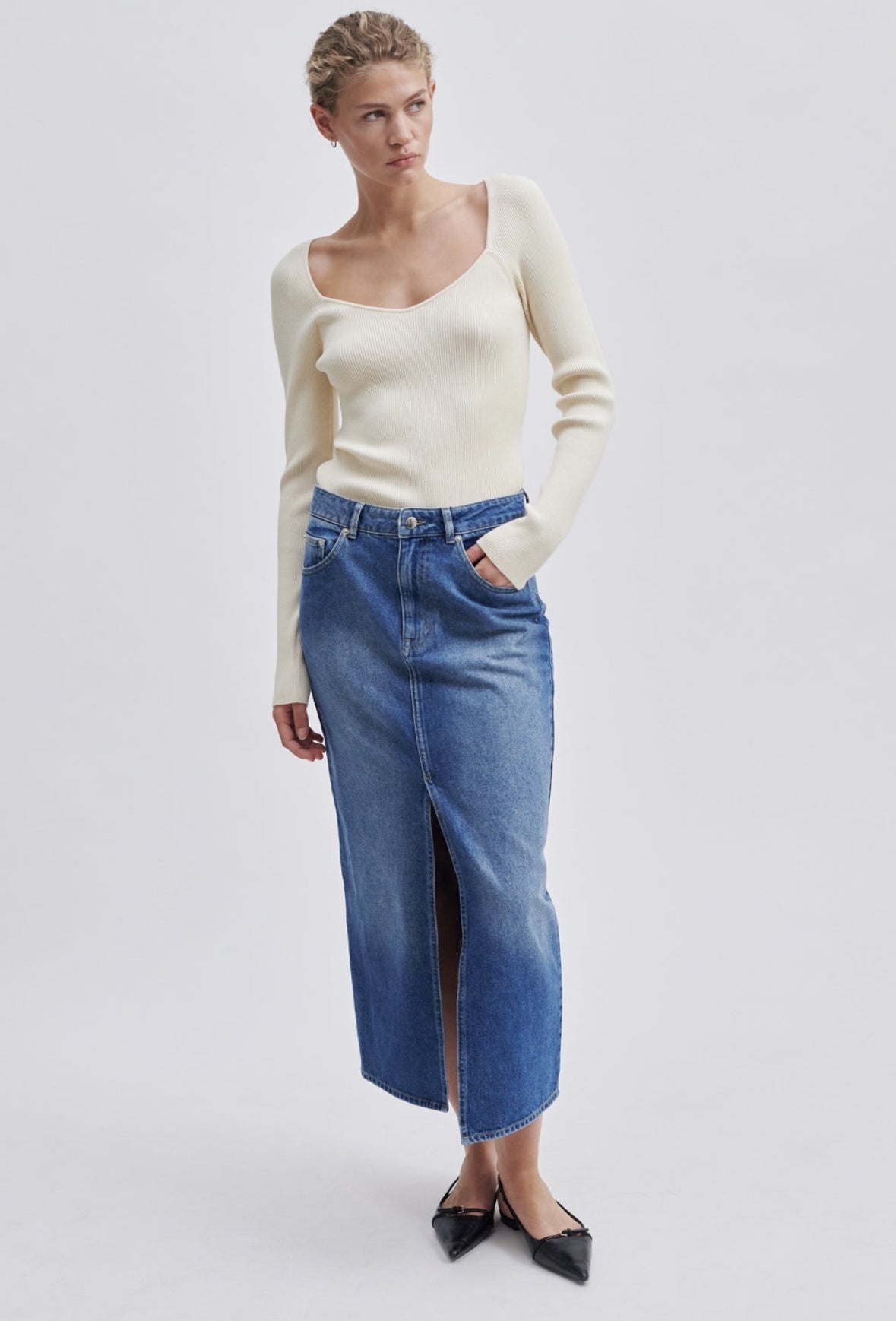 Solia Knit V - Neck - HEY LOU STUDIO