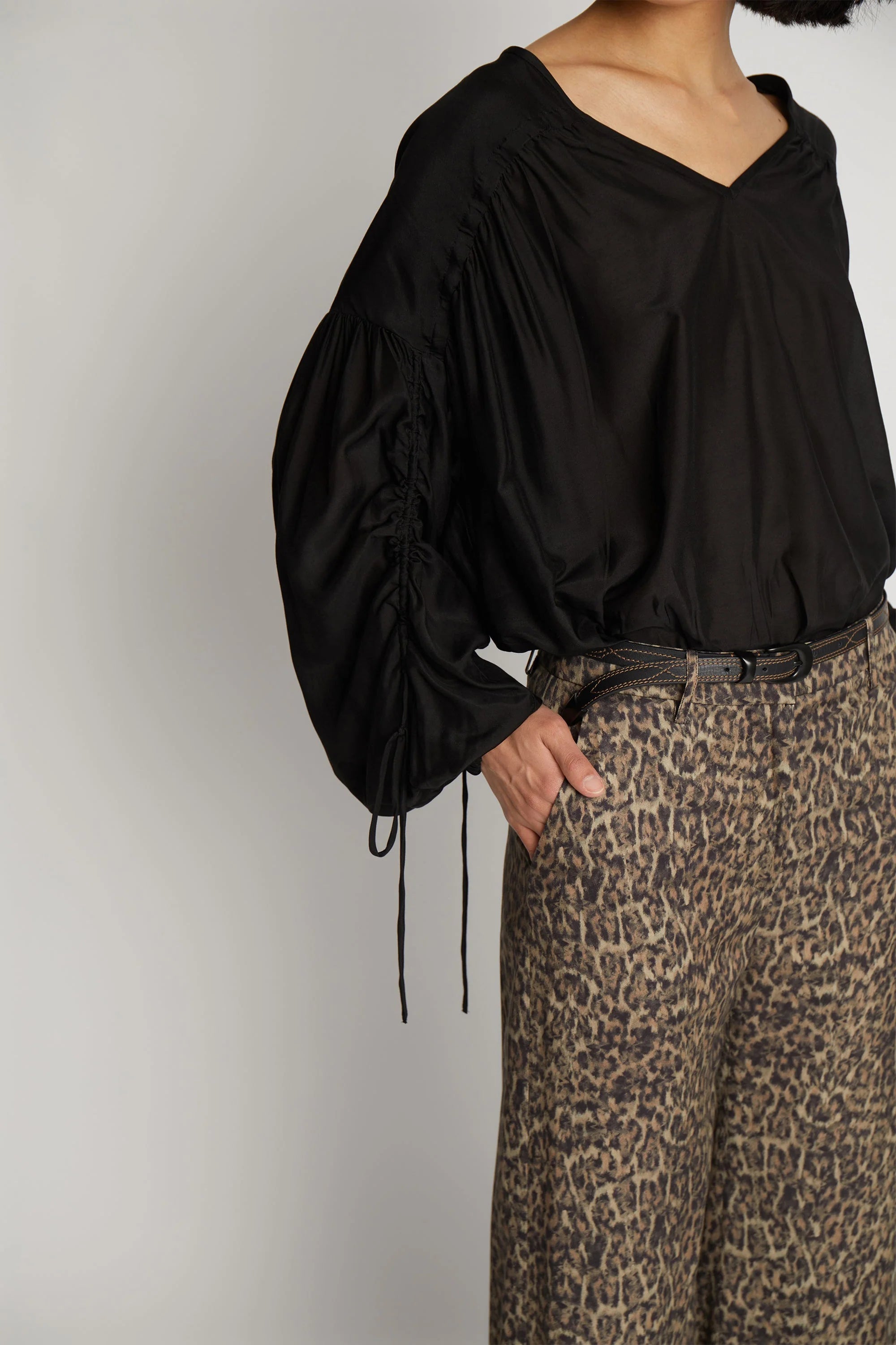 TOMALLY Black - HEY LOU STUDIO